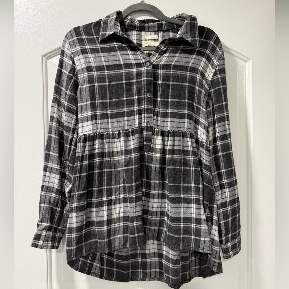 Black and White Plaid Button-Up Shirt
